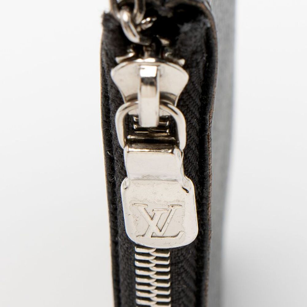 Louis Vuitton Damier Graphite Key Pouch - Picture 7 of 9